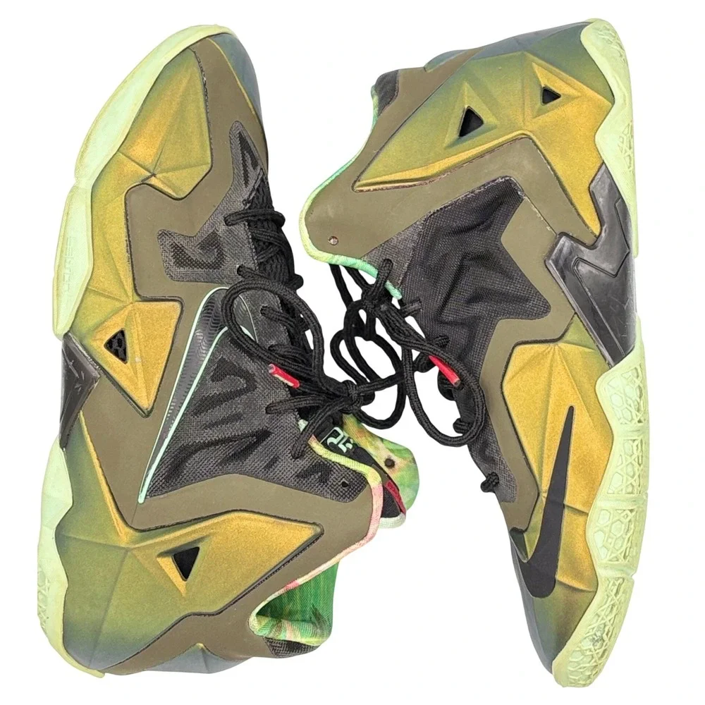 Nike LeBron 11 'King's Pride'‎ Boys 6Y Basketball Shoes Green Gold Camo Elite GS